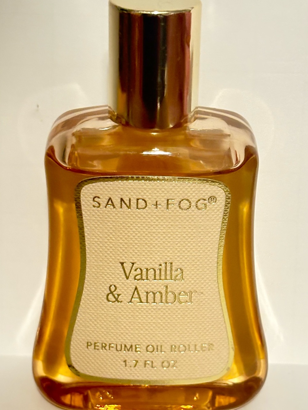 SAND + FOG Vanilla & Amber Perfume Oil Roller — New
